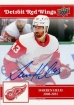 2025-26 Upper Deck Detroit Red Wings Centennial Autographs Red #26 Darren Helm